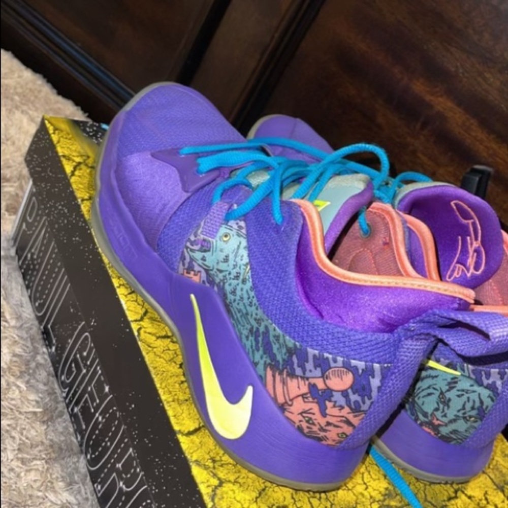 Men’s Nike Sneakers